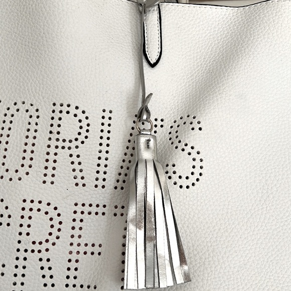 VICTORIA'S SECRET TOTE Large Faux Leather White With Silver! - Picture 2 of 6